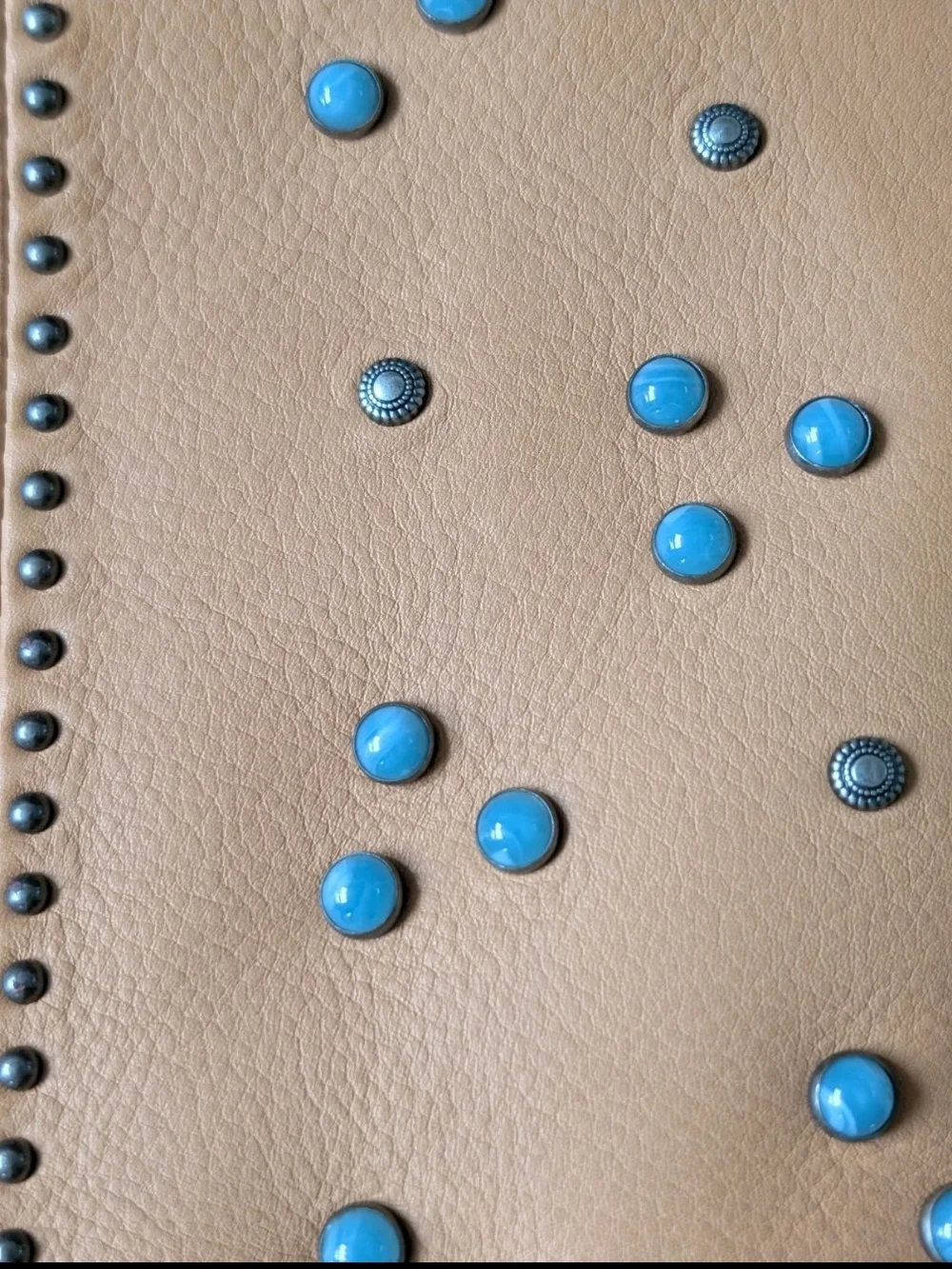 Hobo Doe Clutch Studded Accent Zip Closure Silver Hardware Wrist Strap